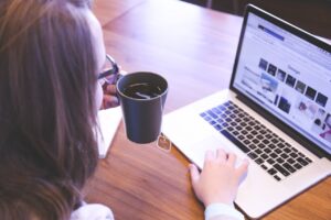 student woman startup 849819