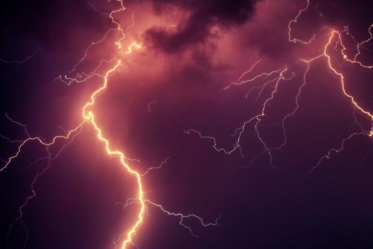 flash thunderstorm thunderbolt 3087117